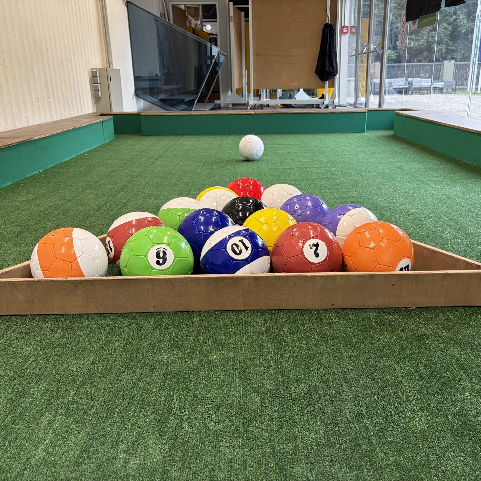 SoccerBillard